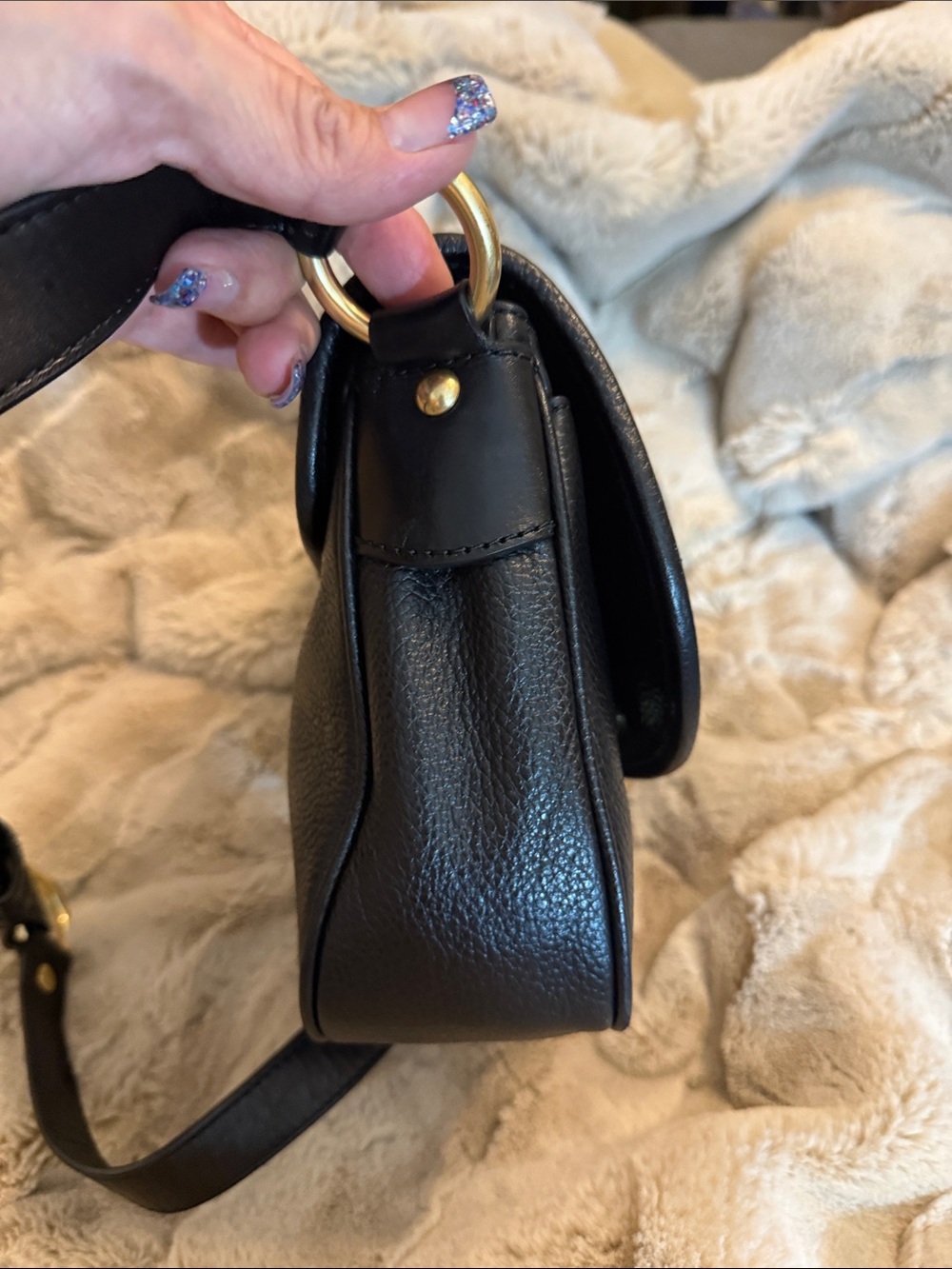 Michael Kors Black Leather Crossbody with Gold Chain Detail-Vintage Rare - Picture 6 of 9